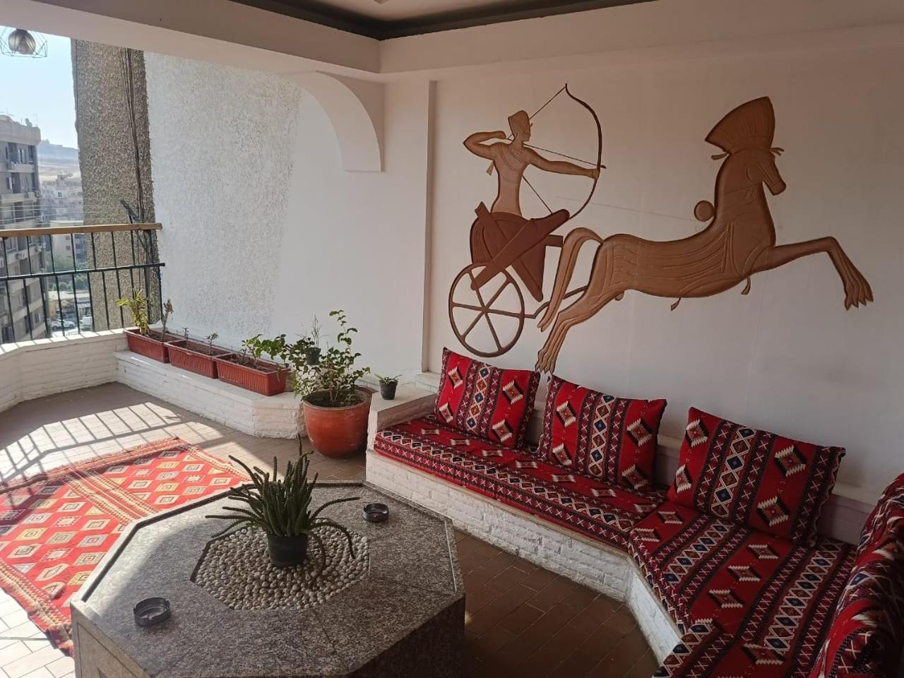 Pyramids Nights Hostel Kafret el-Gabal Exterior photo
